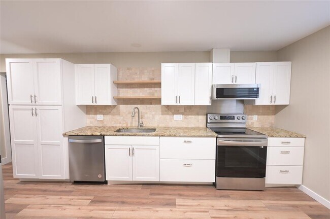 Building Photo - 2106 S Colorado St