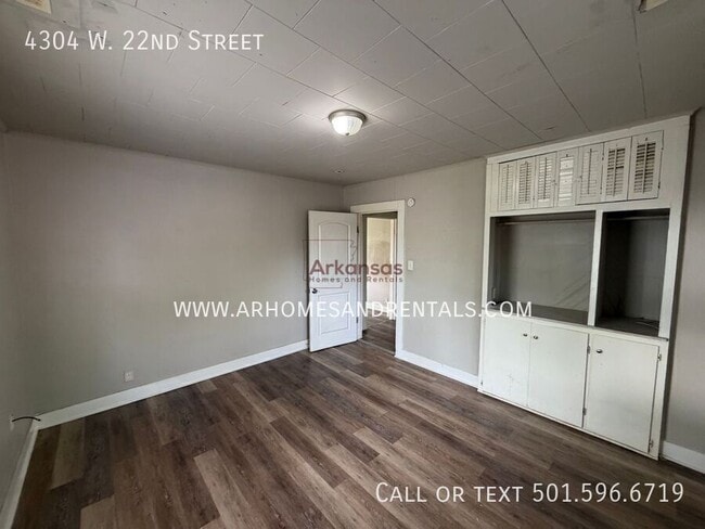 Building Photo - 4304 W 22nd St