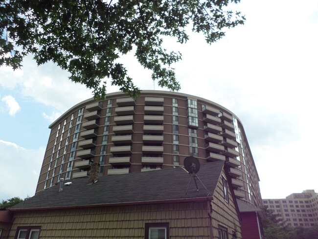 Building Photo - 4620 N Park Ave