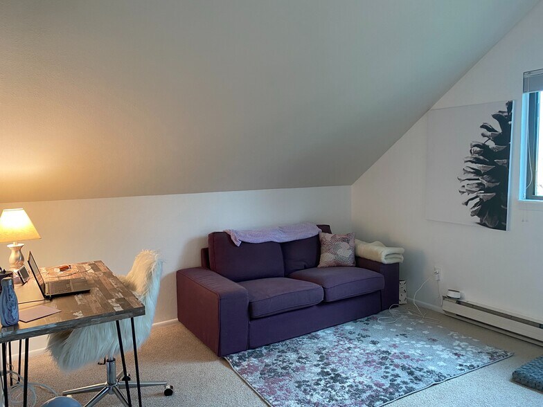 Building Photo - 3522 Smuggler Way