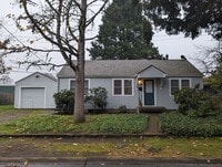 Building Photo - Spacious 2-Bedroom, 1-bath Home Close To Owen Rose Gardens!