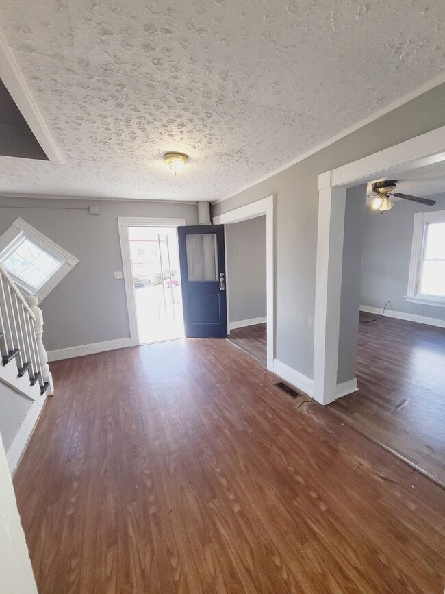 Building Photo - Two-Bedroom Single Family Home in Downtown Lynchburg