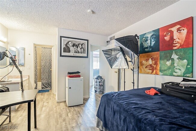 Building Photo - 5168 Garden Ln