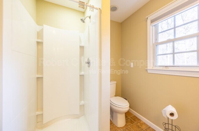 Building Photo - 43 Evergreen Rd
