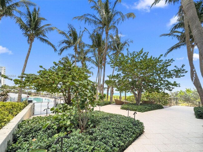 Building Photo - 6801 Collins Ave