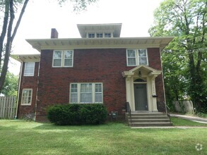 Building Photo - Beautiful 4 bedroom house in East Campus