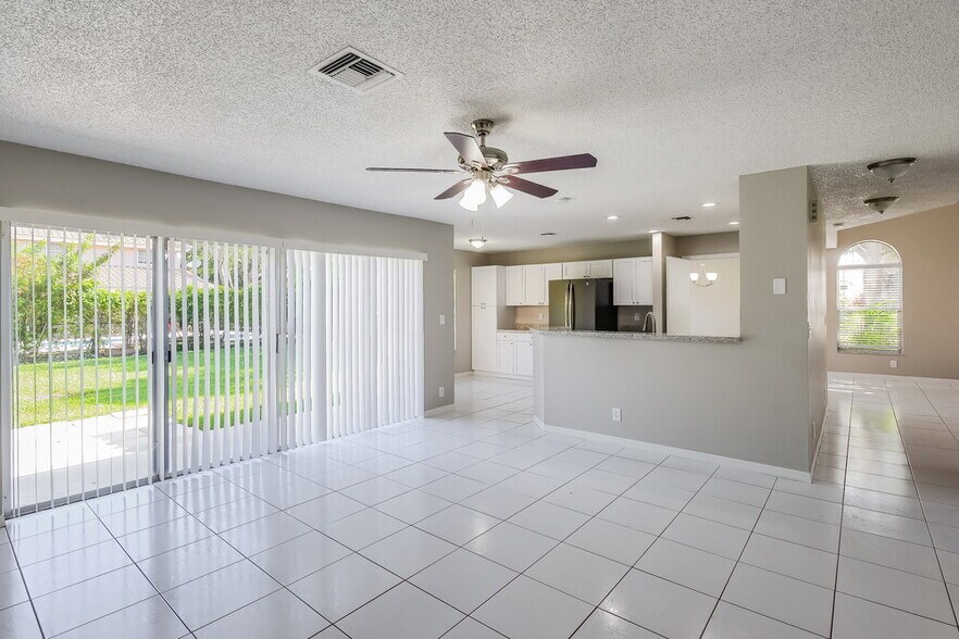 Building Photo - 8341 NW 57th Dr