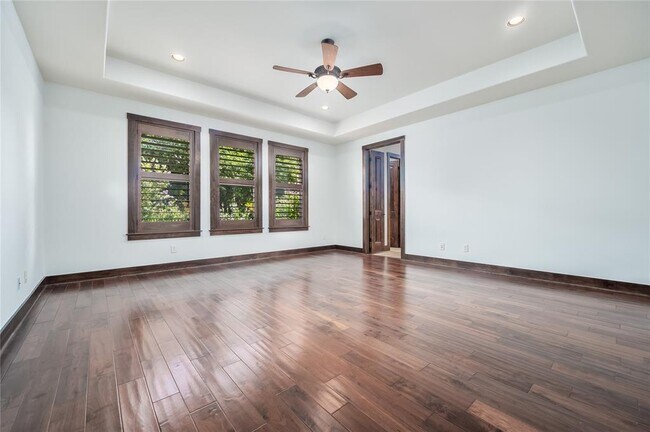 Building Photo - 308 Golden Bear Dr