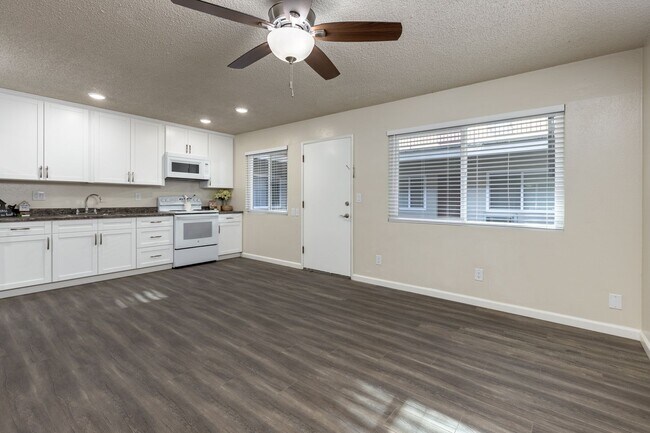 Interior Photo - Walnut Tree Manor