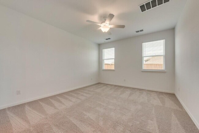 Building Photo - 2404 Swallowtail St