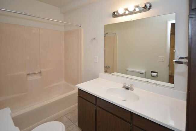Building Photo - Copeland Avenue 6225 #B