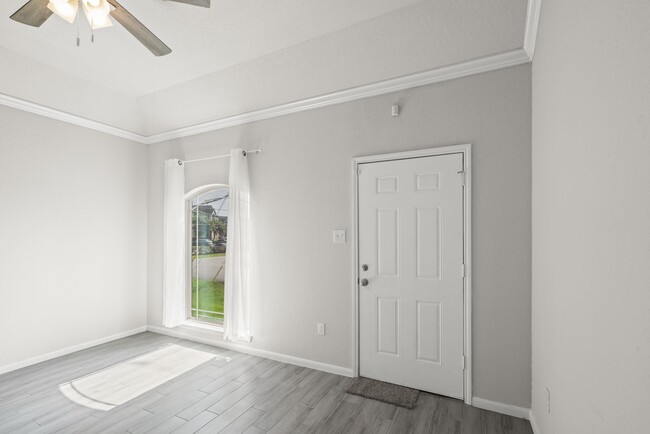 Building Photo - 4801 Wenda St