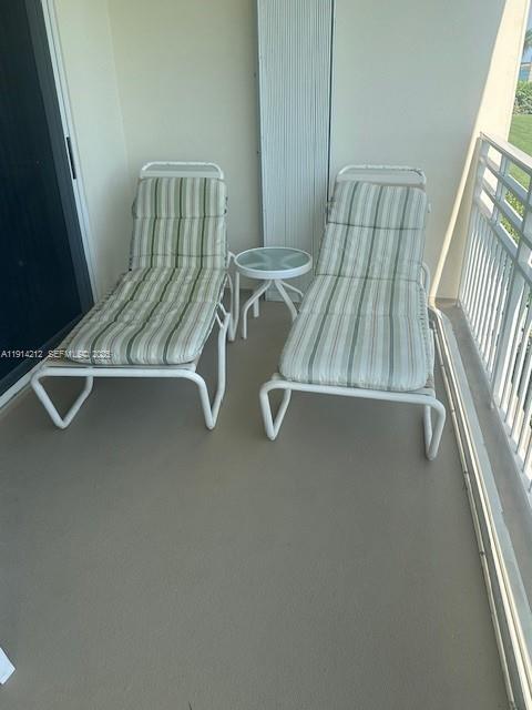 Building Photo - 350 S Beach Rd