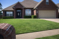 Building Photo - 1801 E Jacksonville St