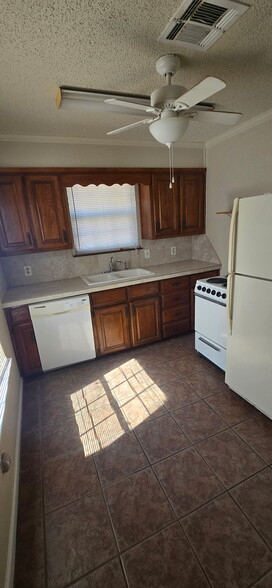 Building Photo - 591 Bosque Bend Ln