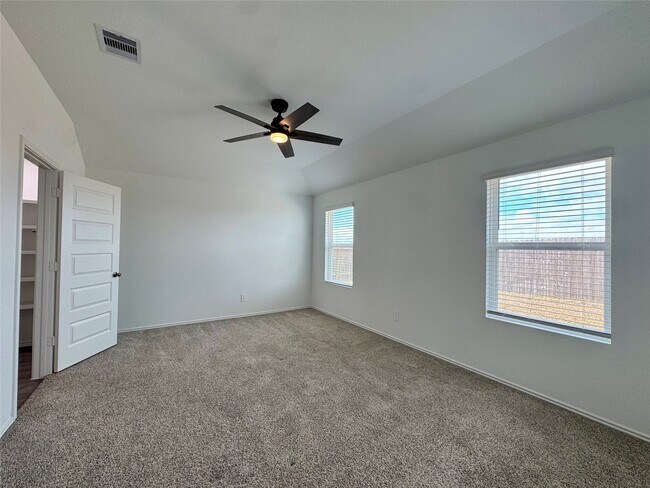 Building Photo - 2216 Laurel Bloom Ln