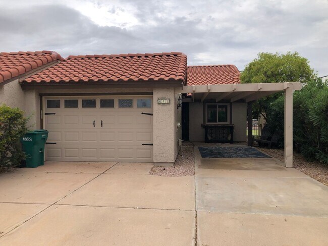 Building Photo - Welcome to this stunning 1-bedroom, 1.5-bathroom home located in Leisure World a 45+ Active Adult...