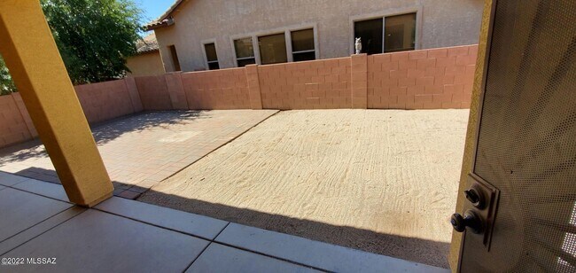 Building Photo - 1630 W Gentle Brook Trail