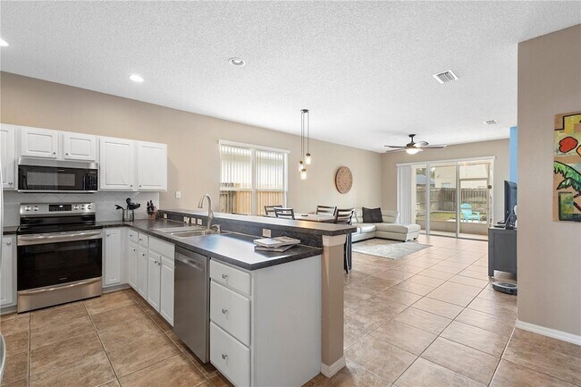 Building Photo - 230 Brassington Dr