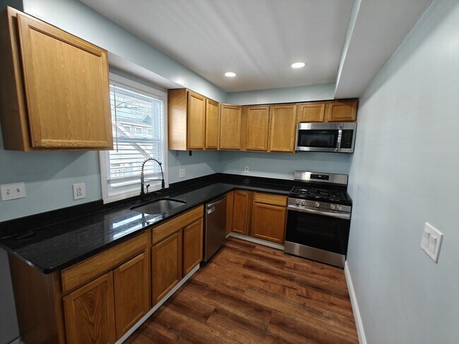 Building Photo - 102 Mt Pleasant Ave