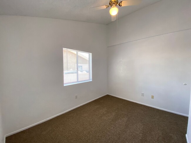 Building Photo - Great 2 Bedroom Home in Bullhead City!