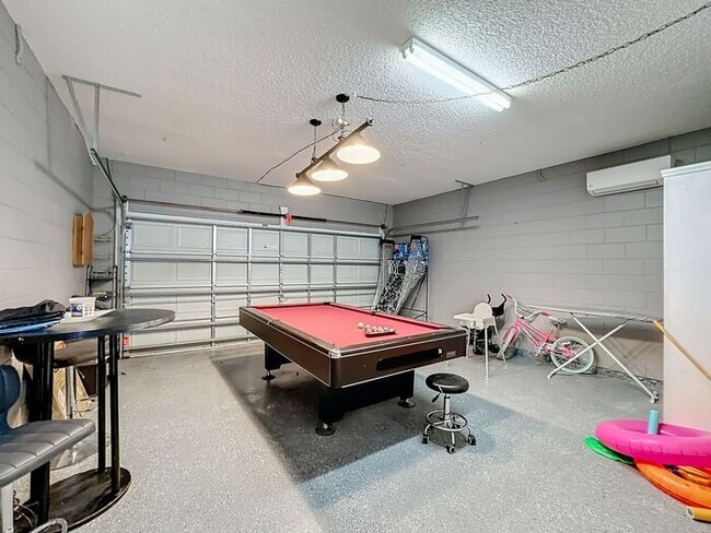 Building Photo - STUNNING Emerald Island Resort 5 bedroom 4.5 bath Luxury Home FULLY FURNISHED! 3 miles from Disney!