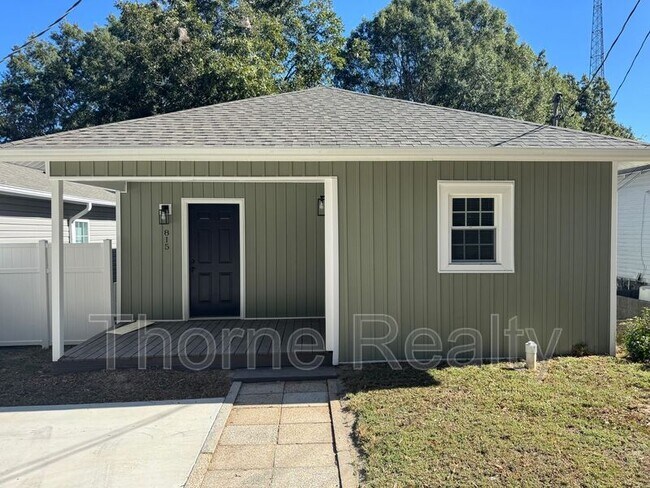 Primary Photo - 813 Belleview Ave