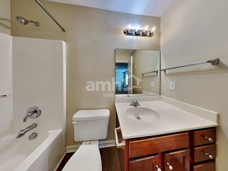 Building Photo - 193 Wildberry Ln