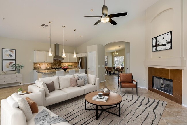 Building Photo - 9648 E Sheena Dr