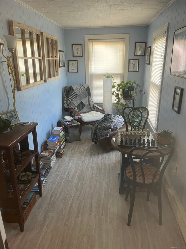 Building Photo - 83 Ledyard Ave