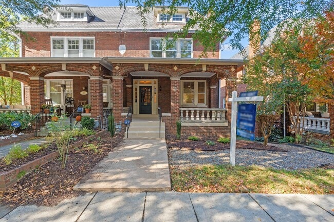 Building Photo - 2814 Bellevue Terrace NW