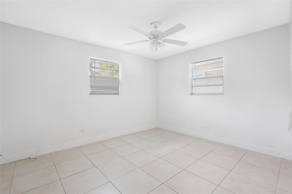 Building Photo - 700 SW 67th Ave