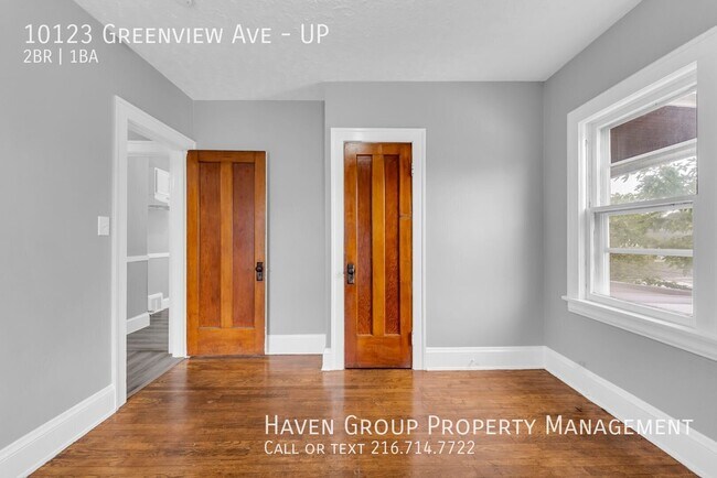 Building Photo - 10123 Greenview Ave