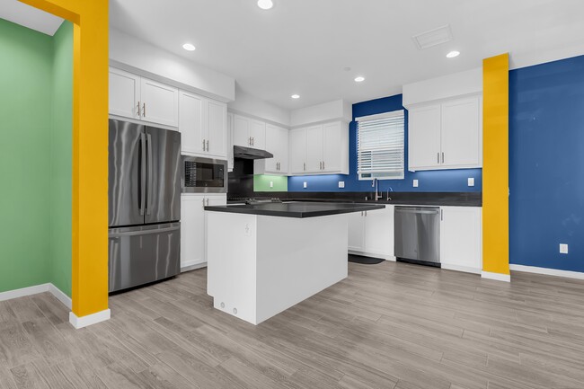 Building Photo - 131 Fable