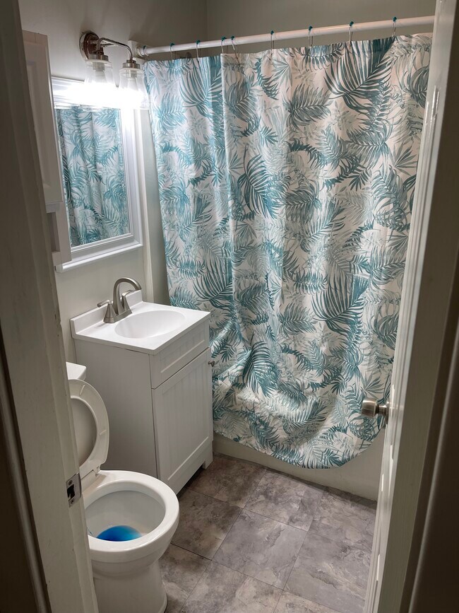 Building Photo - 4 Berry St