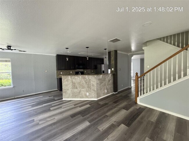 Building Photo - 518 Pecos Cir