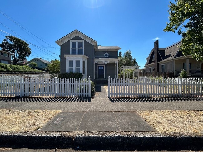 Building Photo - Vintage Aesthetic Meets Modern Glow-Up! Your Next Home Is Here!