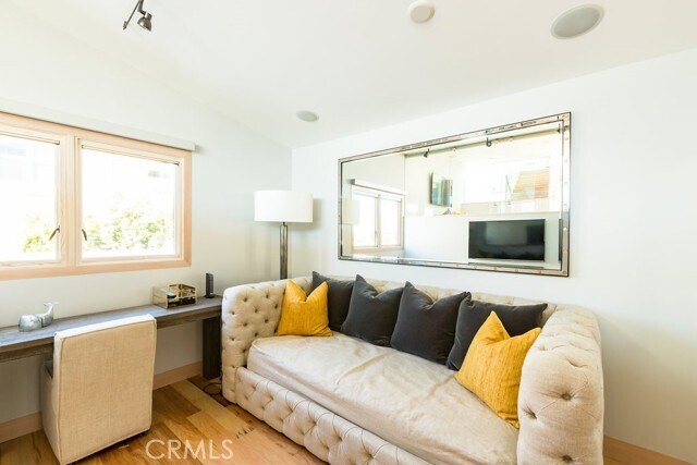 Building Photo - 814 Monterey Blvd