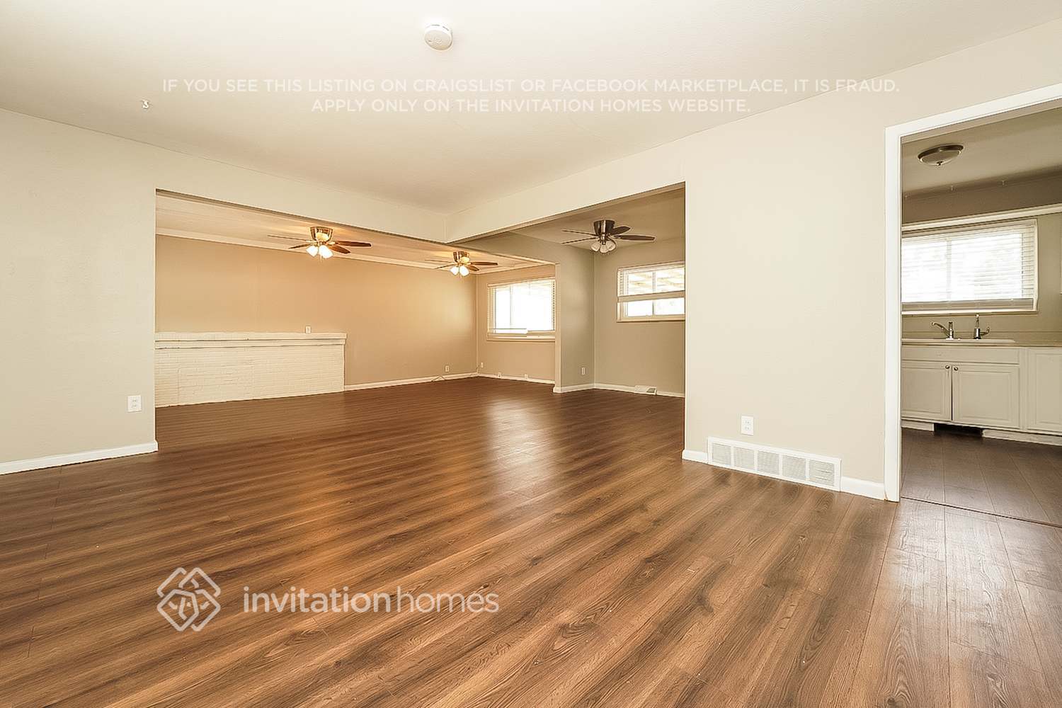 Building Photo - 402 S Robb Way