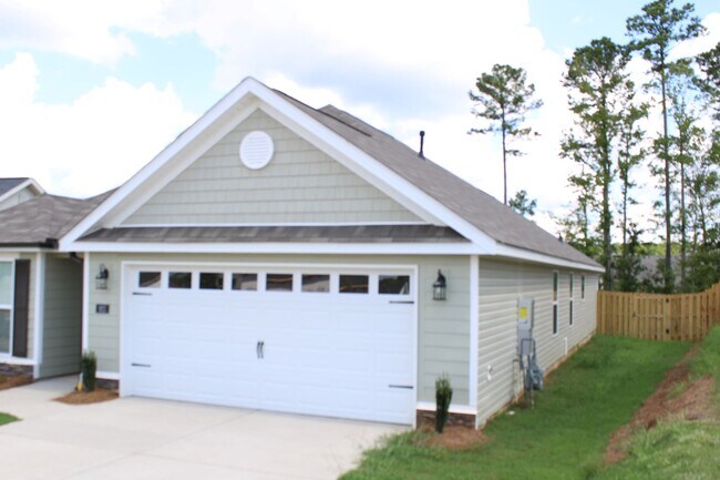 Building Photo - New 3 Bedroom 2 Bath Grovetown