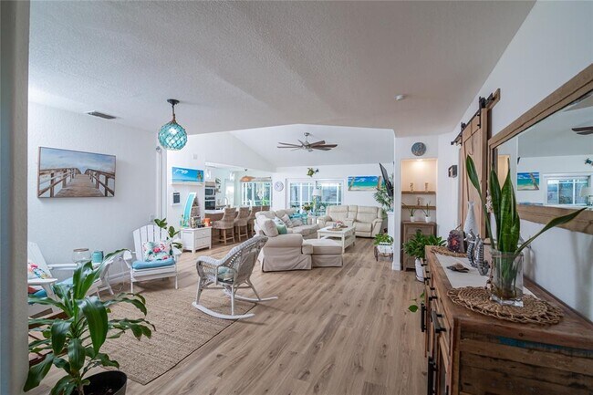 Building Photo - 3267 Amaca Cir