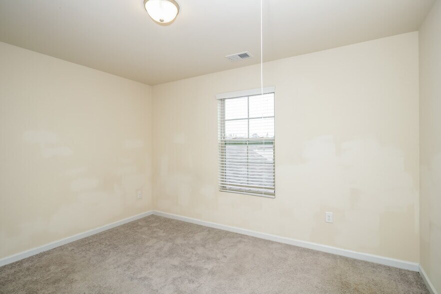Building Photo - 520 Overo Dr