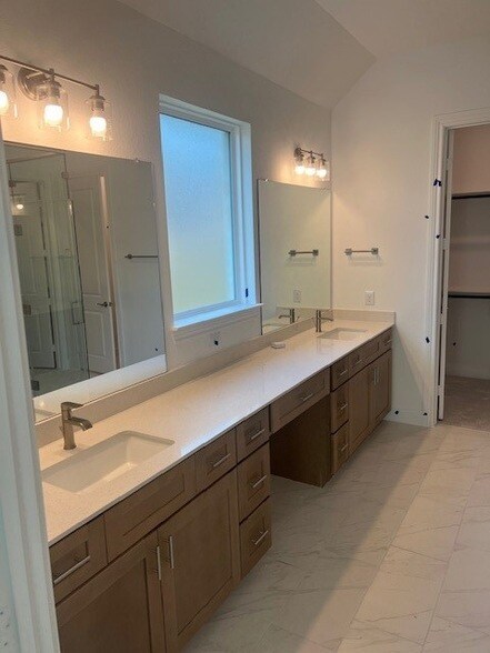 Building Photo - 6127 Clementine Zest Dr