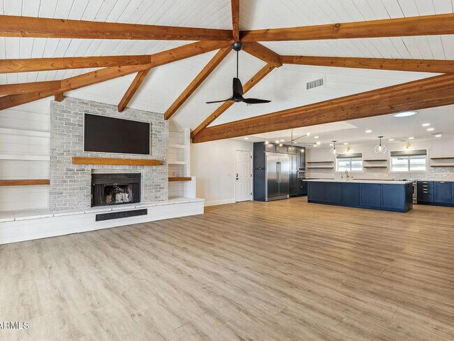Building Photo - 1610 E McLellan Rd