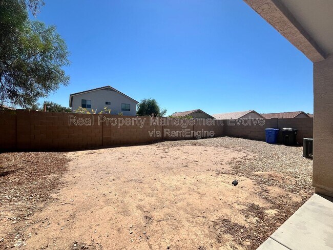 Building Photo - 14751 W Redfield Rd