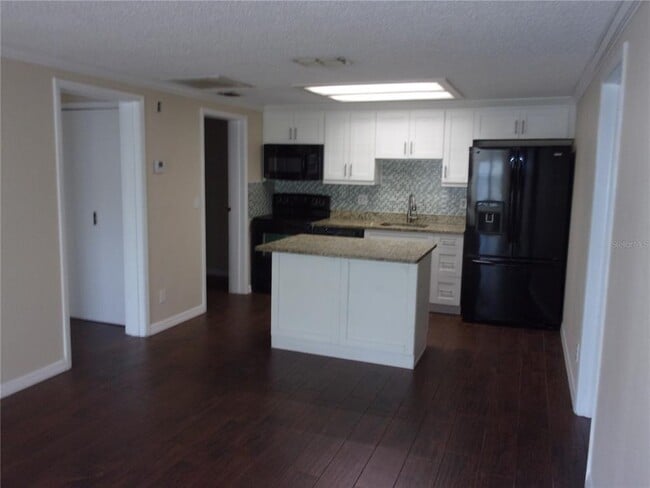 Building Photo - 37724 Alissa Dr