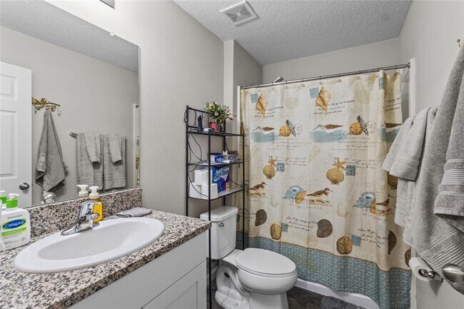 Building Photo - 12841 Tannencrest Dr