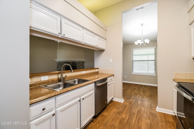 Building Photo - 3183 Chads Ct