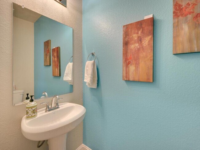 Building Photo - 7702 Dylan Dr