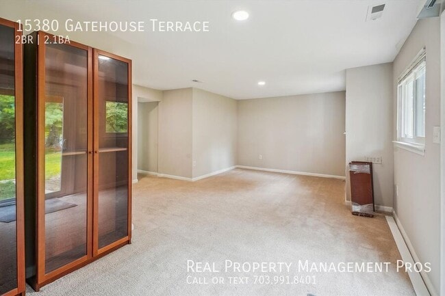 Building Photo - 15380 Gatehouse Terrace